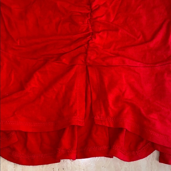 Red Top - Picture 2 of 3
